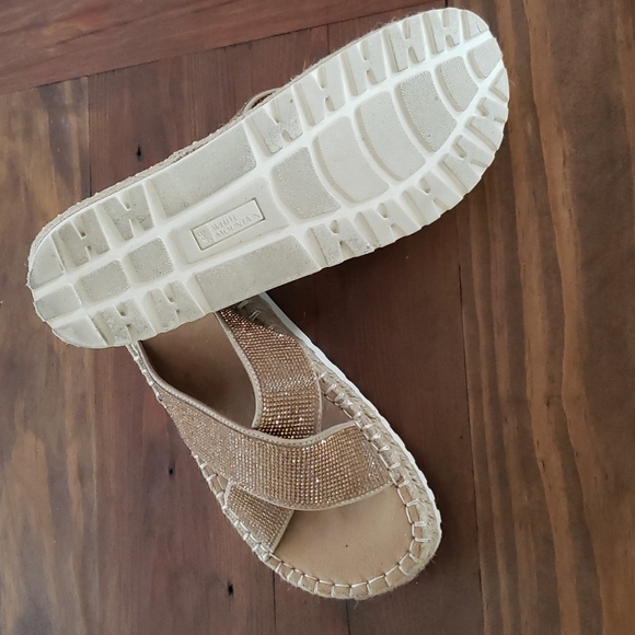 White Mountain Sandles - Picture 4 of 4